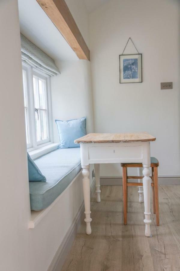 Barley - Cosy Stylish Apartment - Easy Access To Bath And Many Nearby Attractions 博克斯 外观 照片
