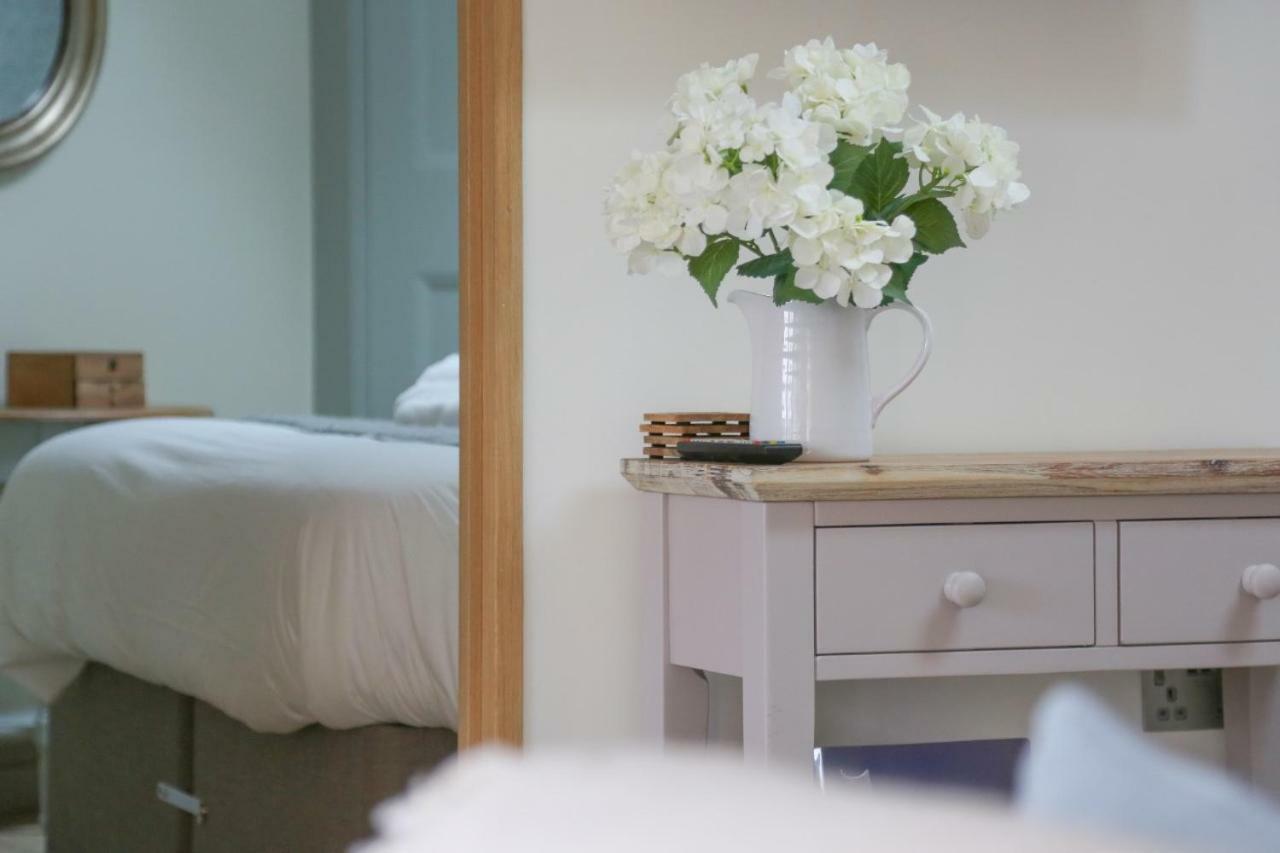 Barley - Cosy Stylish Apartment - Easy Access To Bath And Many Nearby Attractions 博克斯 外观 照片